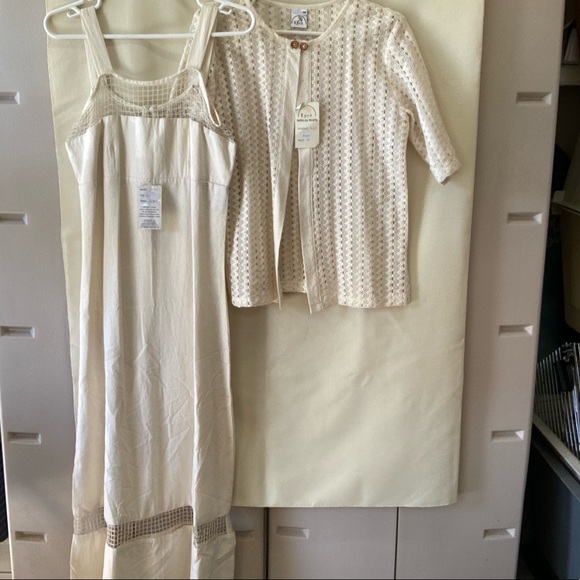 Authentic Mexican clothing both size medium. - Picture 1 of 2